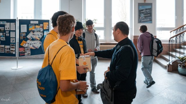 Den_narcisov_3