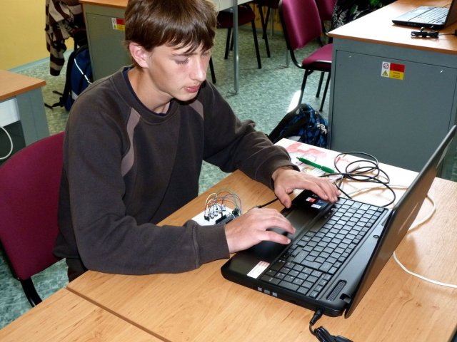 letna_skola_arduino_2011_08