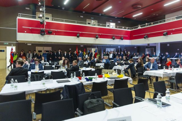 Predstavenie_ucastnikov